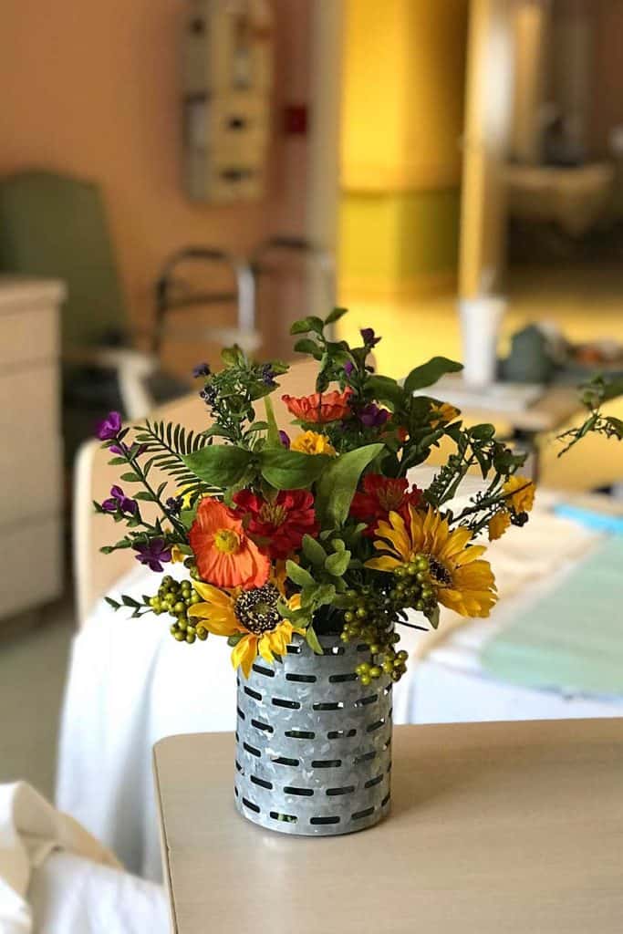 25 Fun Nursing Home Gift Ideas For Women (That Are Not Food) · Artsy