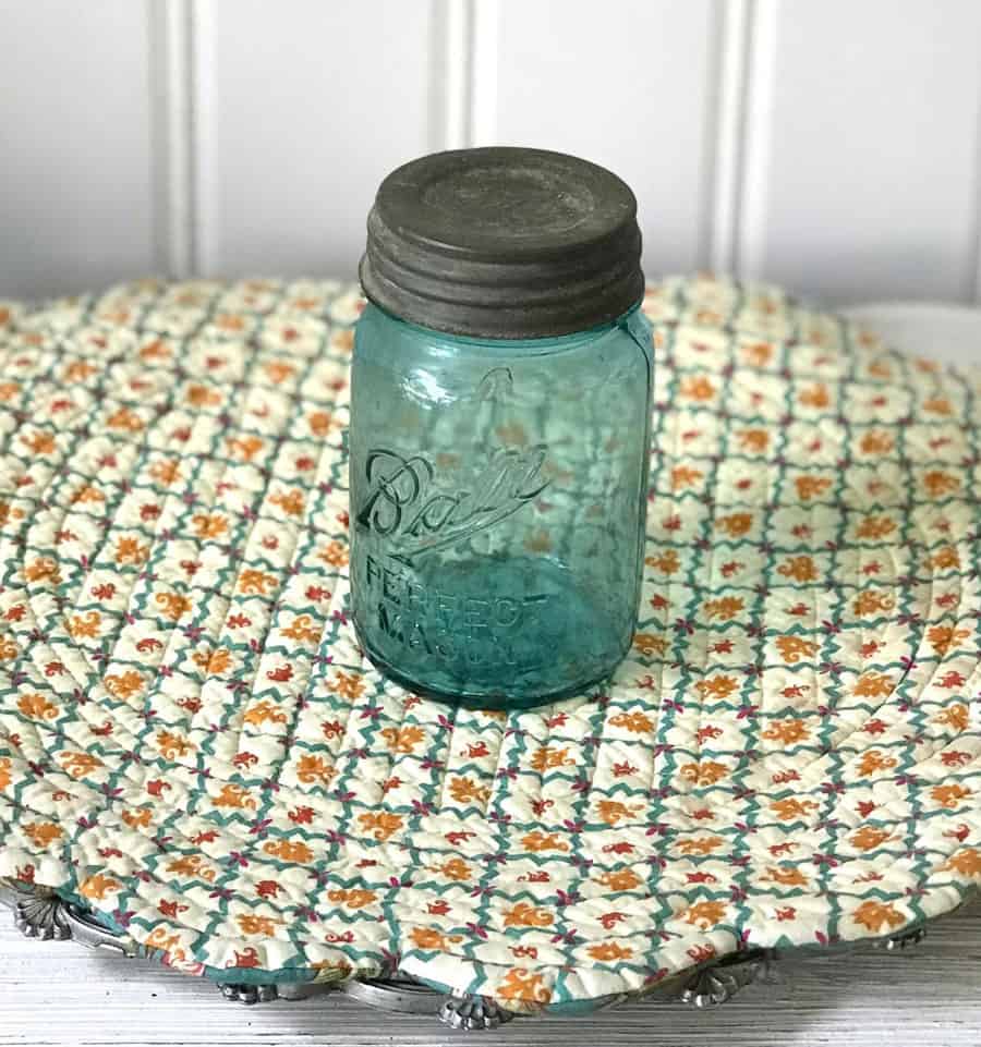 Ball jar with zinc lid