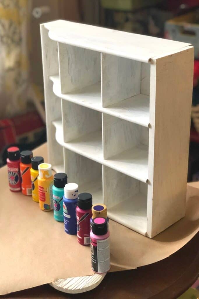 DIY Recycled Craft Paint Storage Box, Super Easy and Very Effective :) 