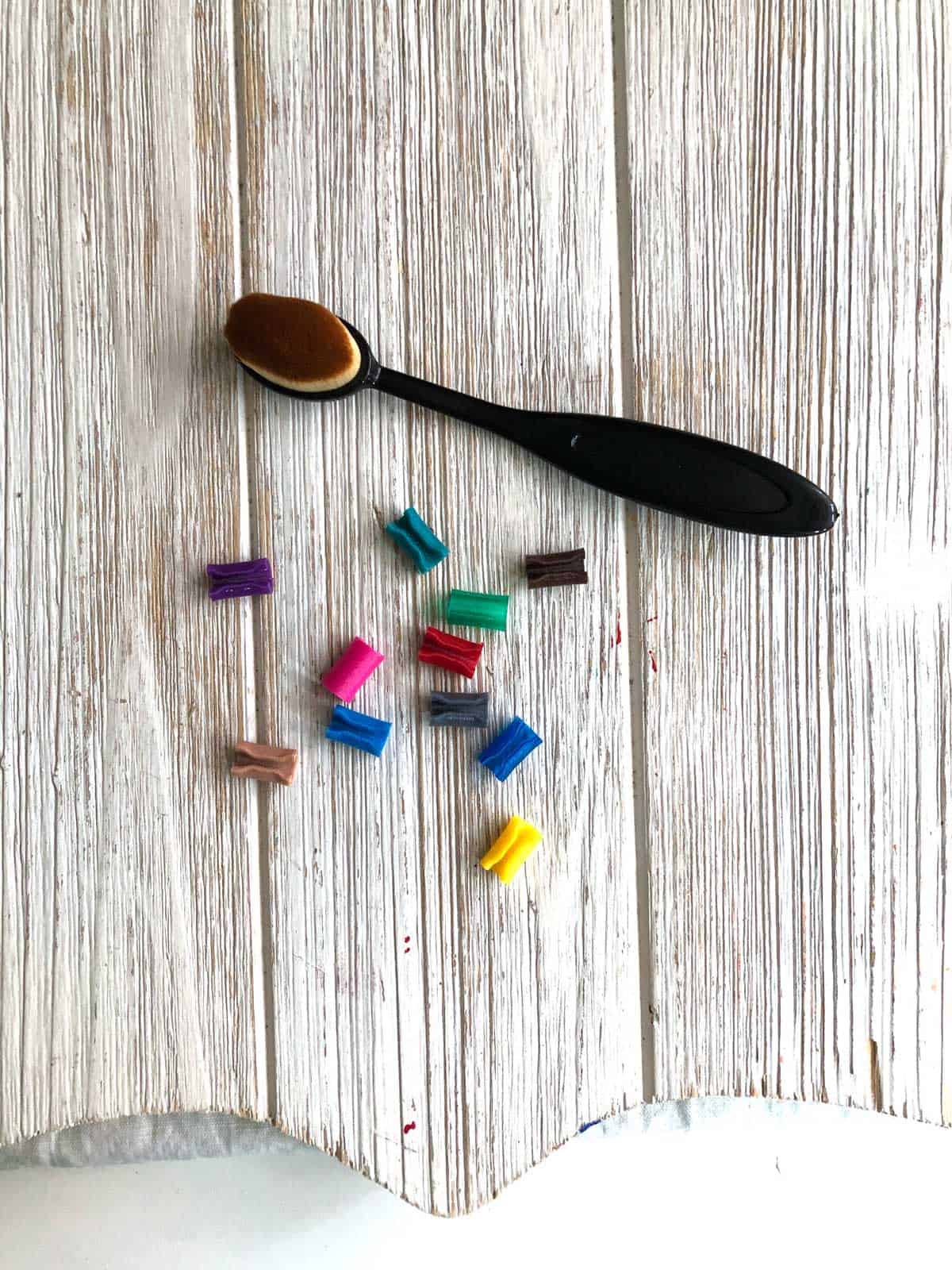 Make It By Marko Blending Brush Holder and Clips · Artsy Fartsy Life