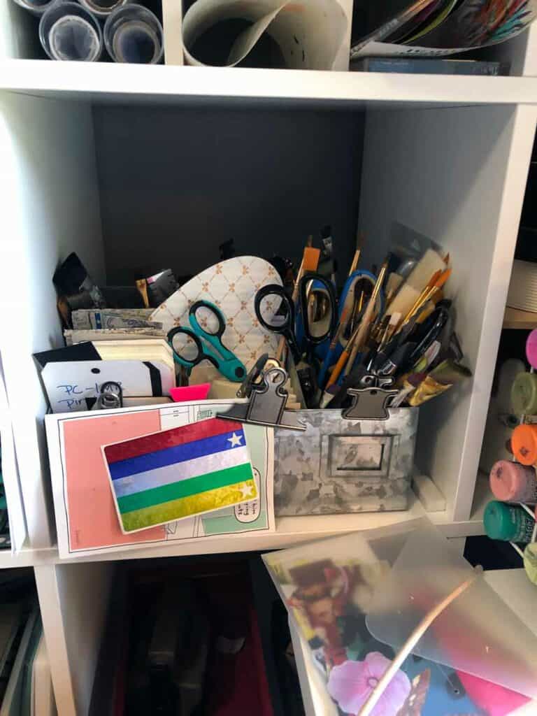 Using A Desktop Organizer In My Kallax