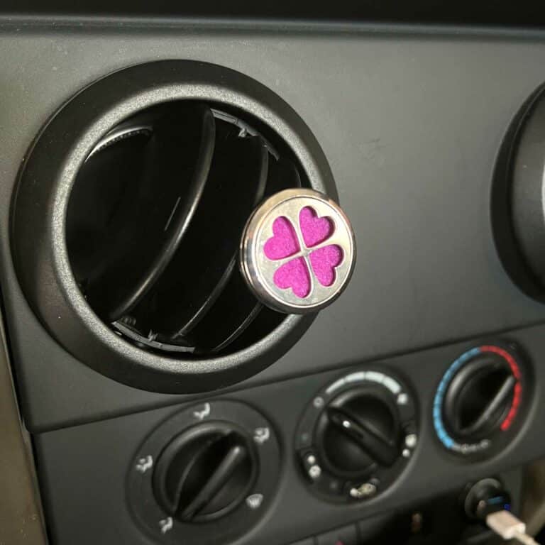 How To Use Essential Oils In Your Car · Artsy Fartsy Life