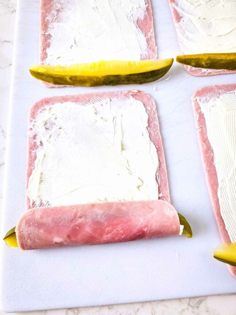 How To Make Easy Ham and Pickle Cream Cheese Rolls
