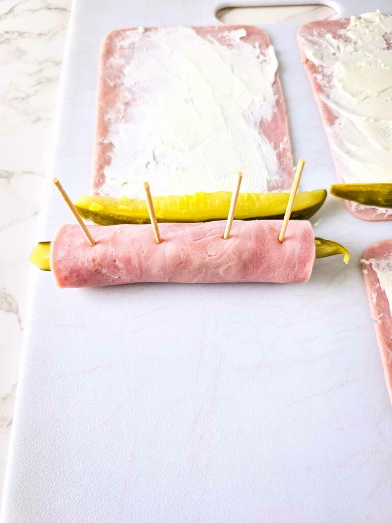 How To Make Easy Ham and Pickle Cream Cheese Rolls
