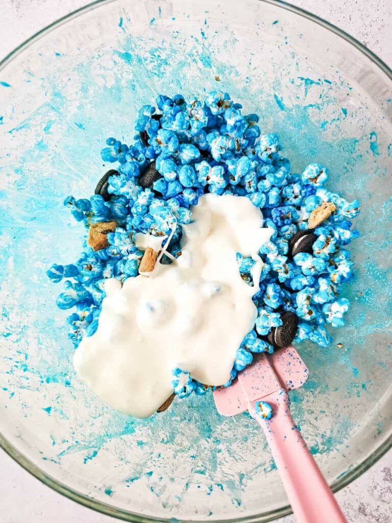 Cookie Monster Popcorn Balls For Movie Night or Parties!
