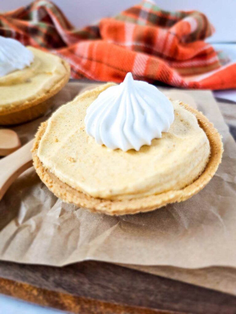 No Bake Mini Pumpkin Pies
