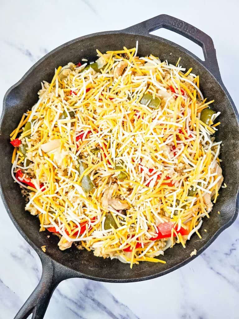 Old-Fashioned Chicken Fajita Casserole: A One-Pan Wonder!
