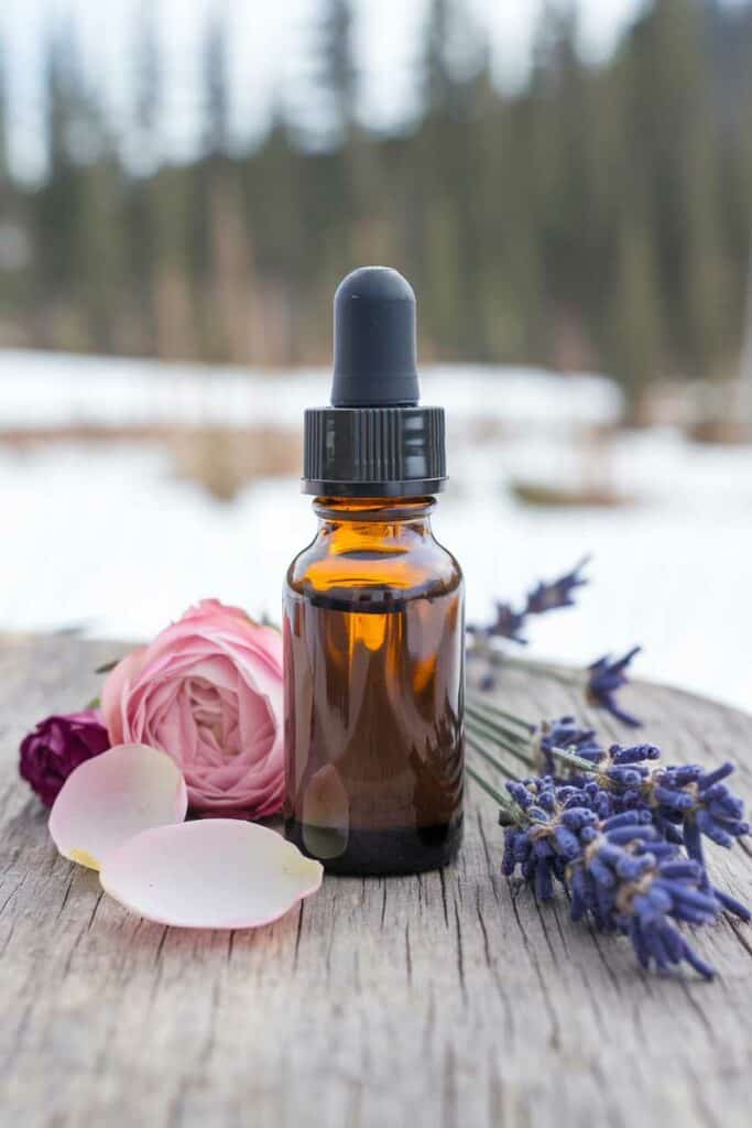 Winter Glow DIY Face Serum: Hydrate and Brighten Your Skin Naturally
