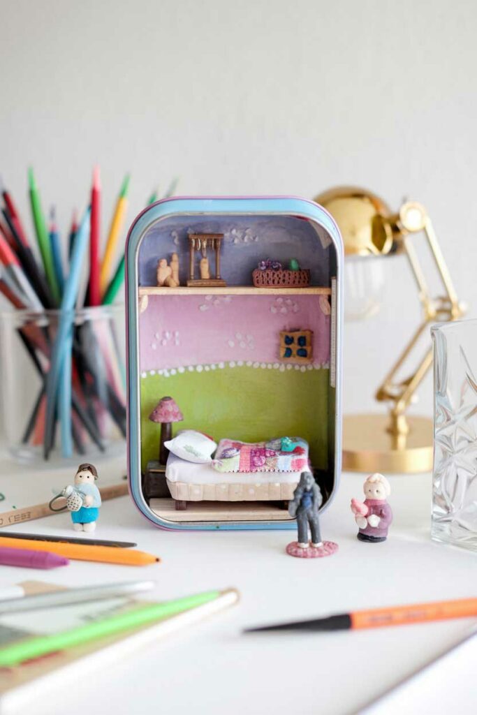 Altoids Tin Dollhouse