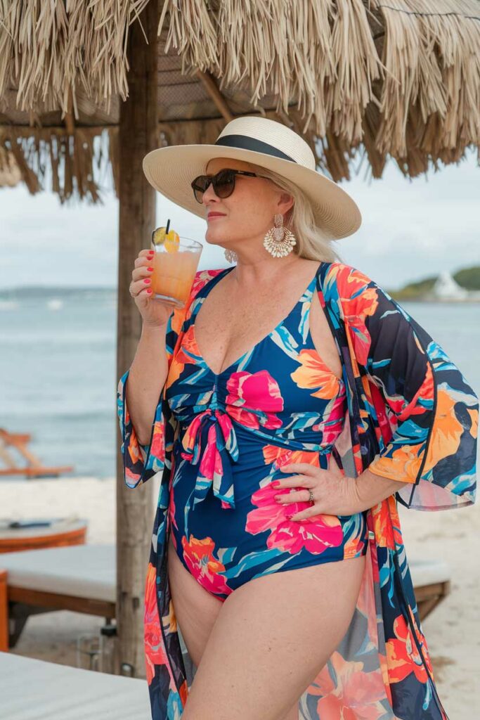 15 Chic Summer Beach Outfit Ideas for Women Over 50