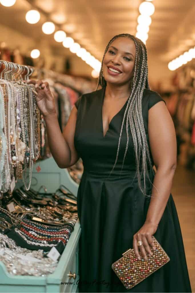 11 Capsule Wardrobe Pieces You Can Totally Thrift 11 Capsule Wardrobe Pieces You Can Totally Thrift