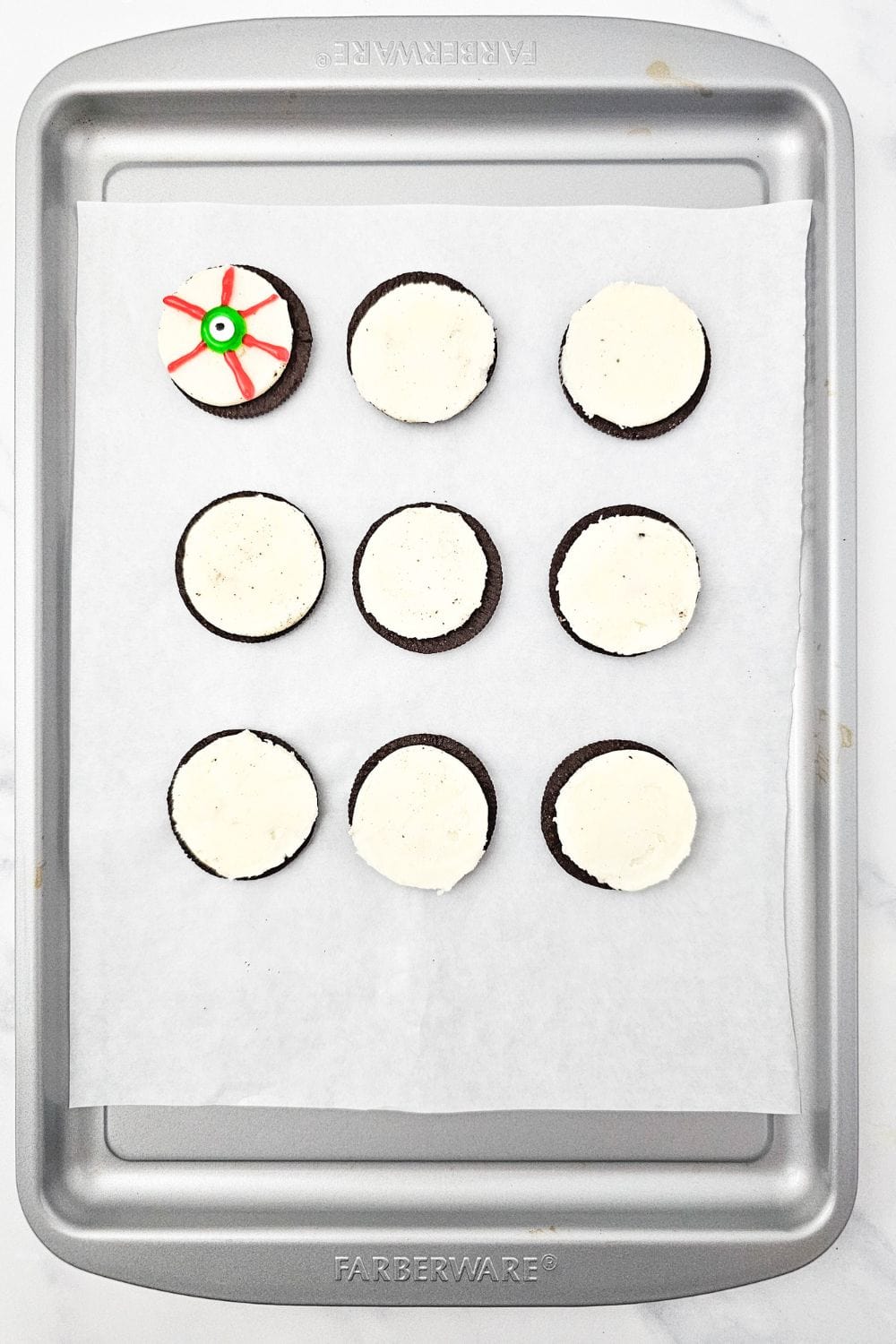 Spooky Oreo Eyeballs – A No-Bake Halloween Treat Spooky Oreo Eyeballs – A No-Bake Halloween Treat