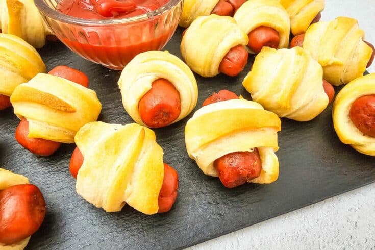 Pigs in a Blanket – The Ultimate 1980s Game Day Classic!