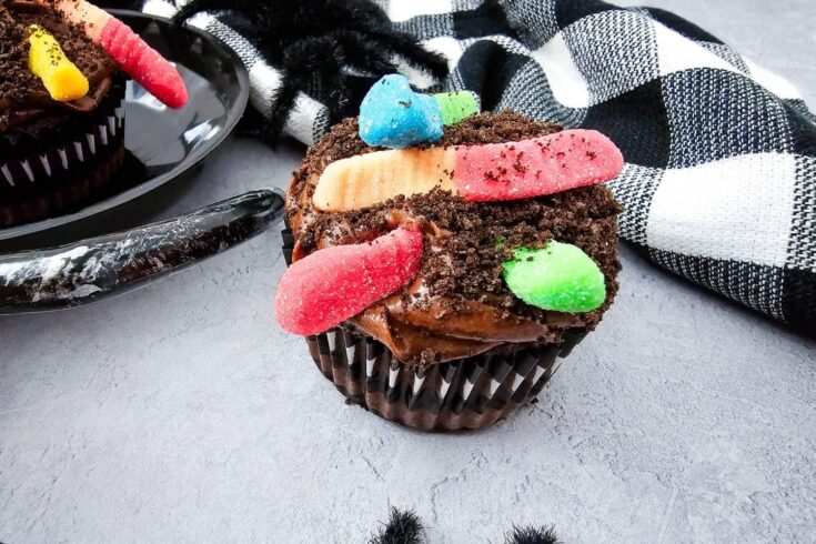Easy Peasy Worms and Dirt Halloween