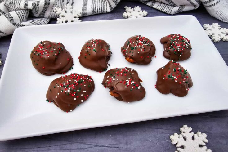 Retro Christmas Cookies - Caramel Pecan Turtles