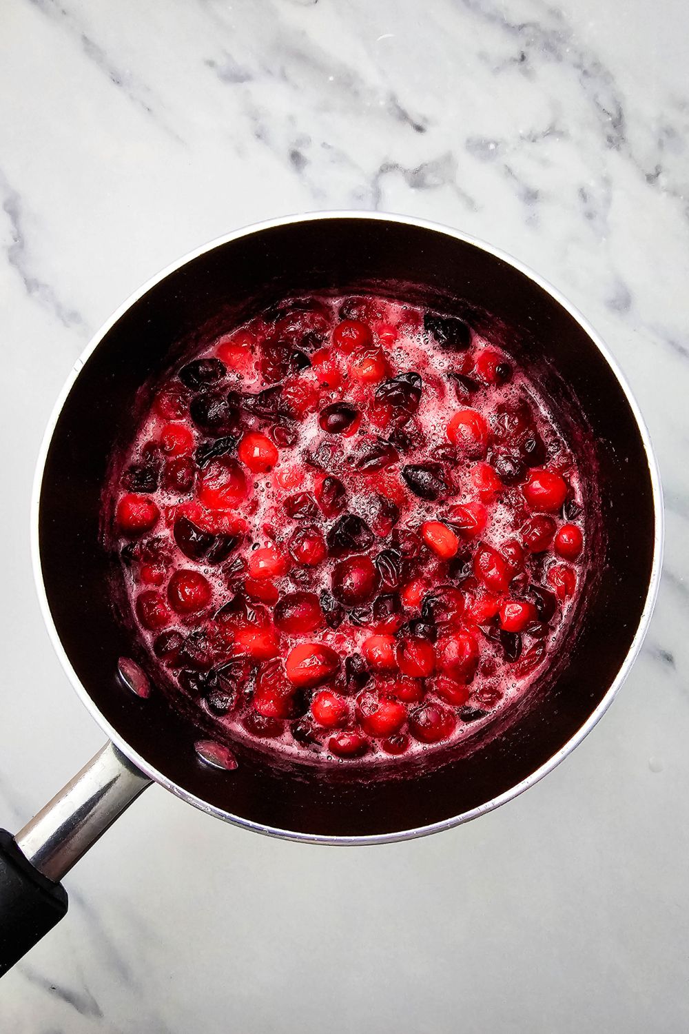 Old Fashioned Cranberry Sauce (Just Like Mom Made!)