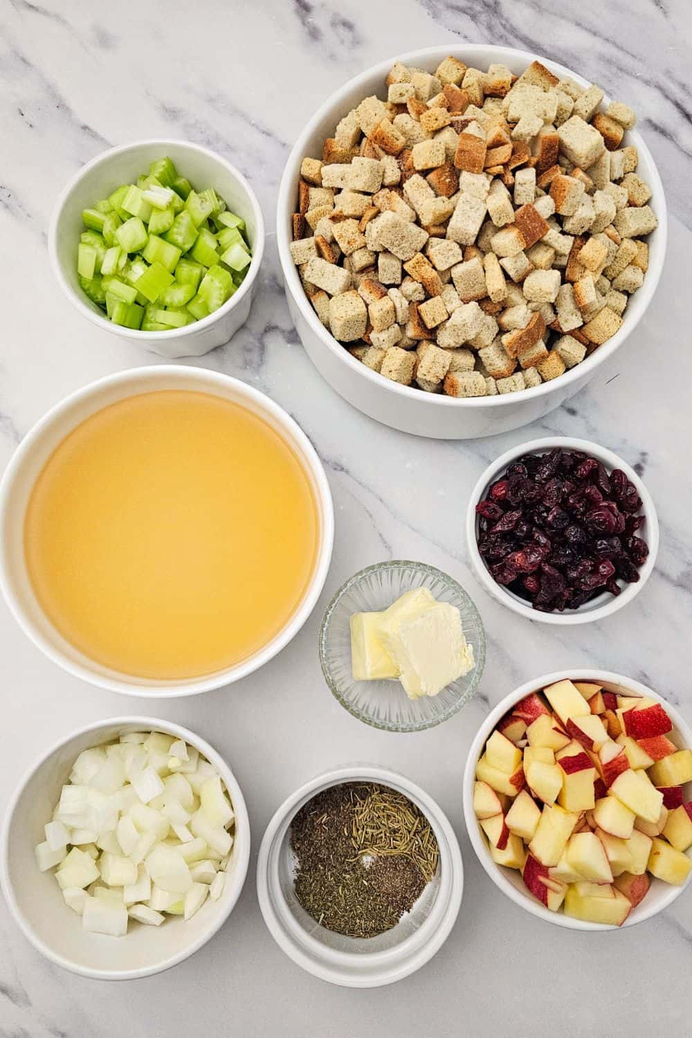 Apple Cranberry Stuffing (Just Like Mom Used to Make… But With a Fruity Twist!)