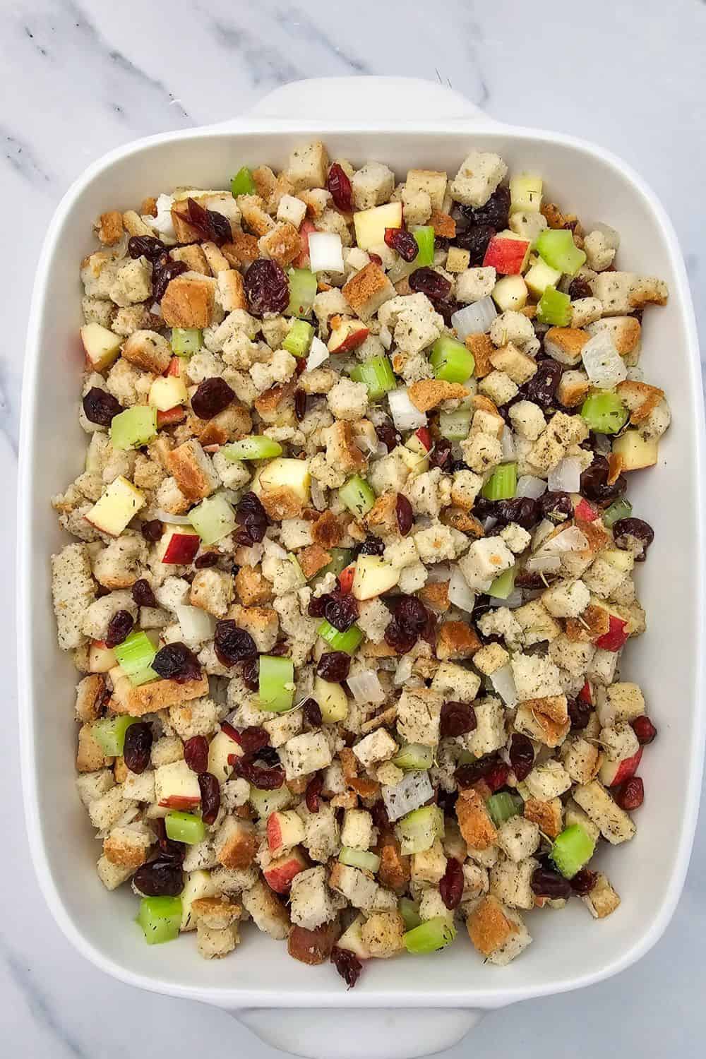 Apple Cranberry Stuffing (Just Like Mom Used to Make… But With a Fruity Twist!)