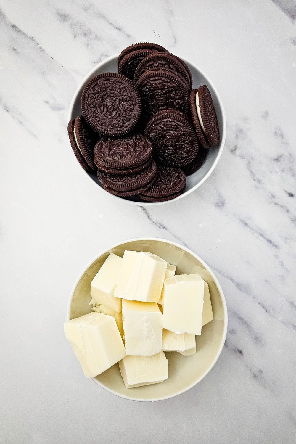 Cookies & Cream Dream Bark - The Easiest Oreo Dessert Ever!
