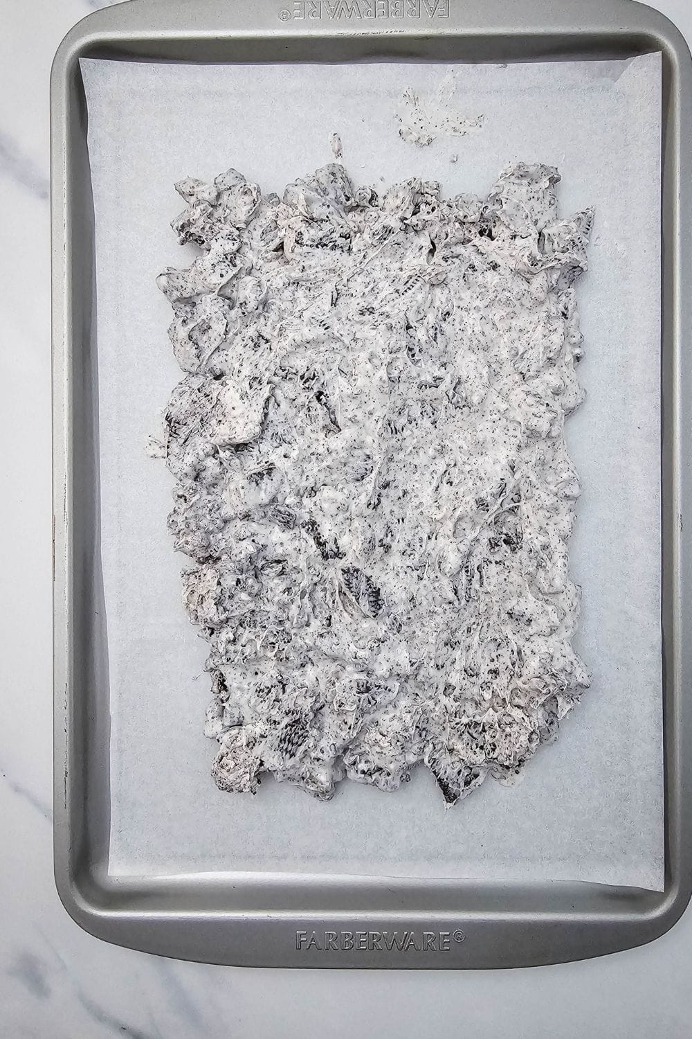 Cookies & Cream Dream Bark - The Easiest Oreo Dessert Ever!