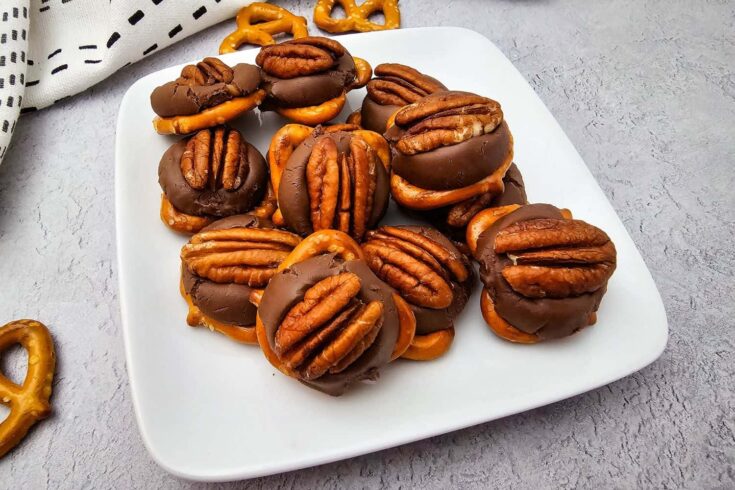 Rolo Pretzel Turtles - A Sweet, Salty, Gooey Party Classic!