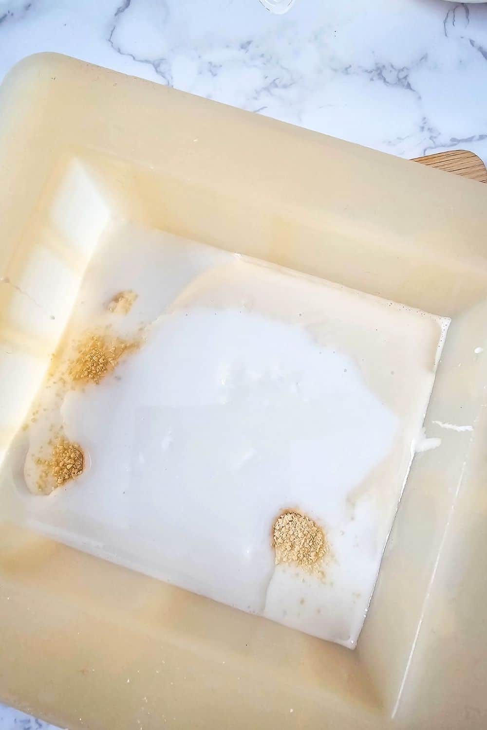 Buzz-Worthy Beauty: DIY Honey Swirl Soap Bars for Soft, Glowing Skin