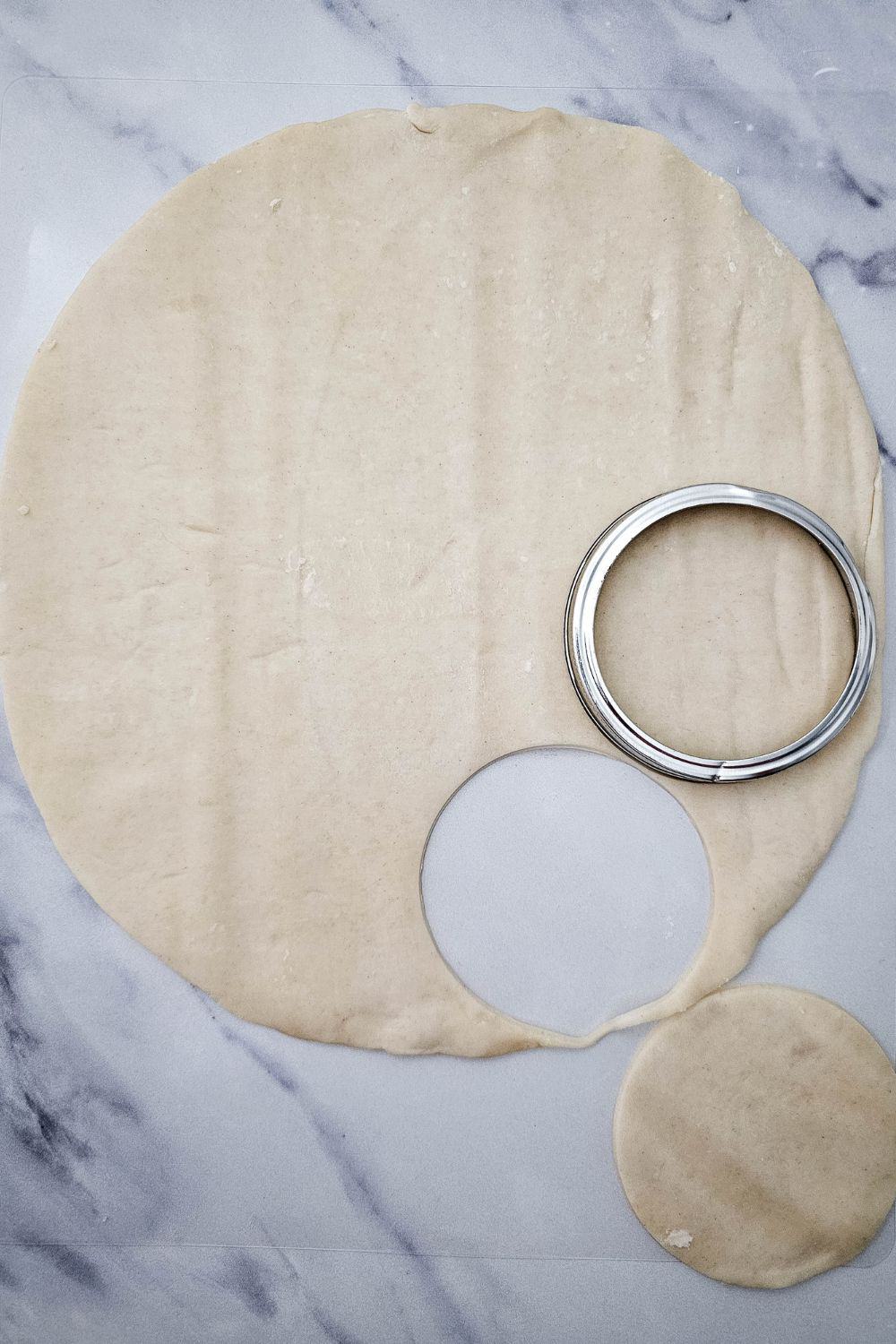 Adorable Little Strawberry Pies That Are Big on Flavor