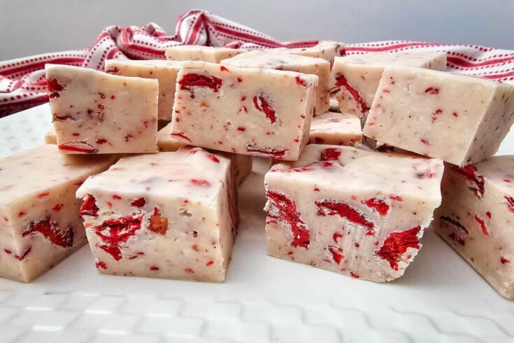 Easy Strawberries and Cream Fudge (A Dreamy No-Bake Dessert!)