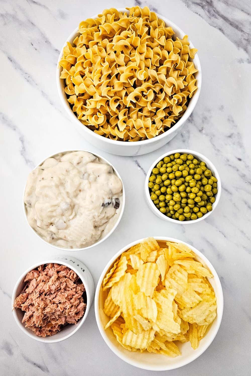 Old-Fashioned Tuna Noodle Casserole (The Creamy, Crunchy Classic We Grew Up With)