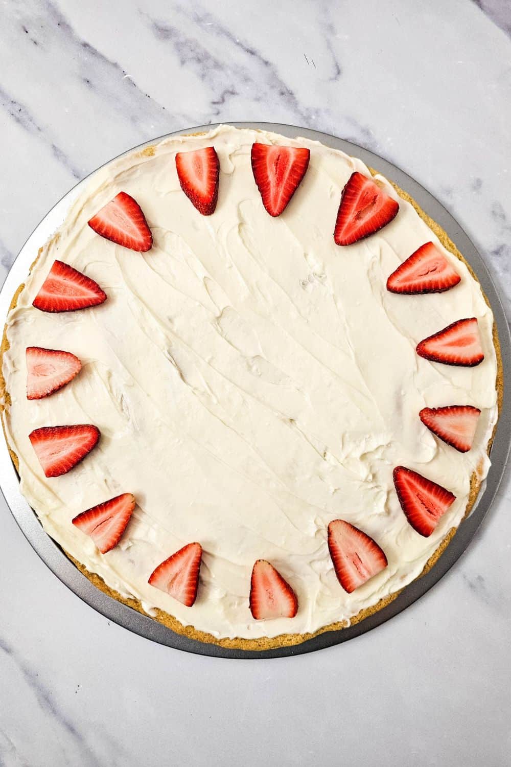 Red, White and Blue Fruit Pizza (Easy Patriotic Dessert)