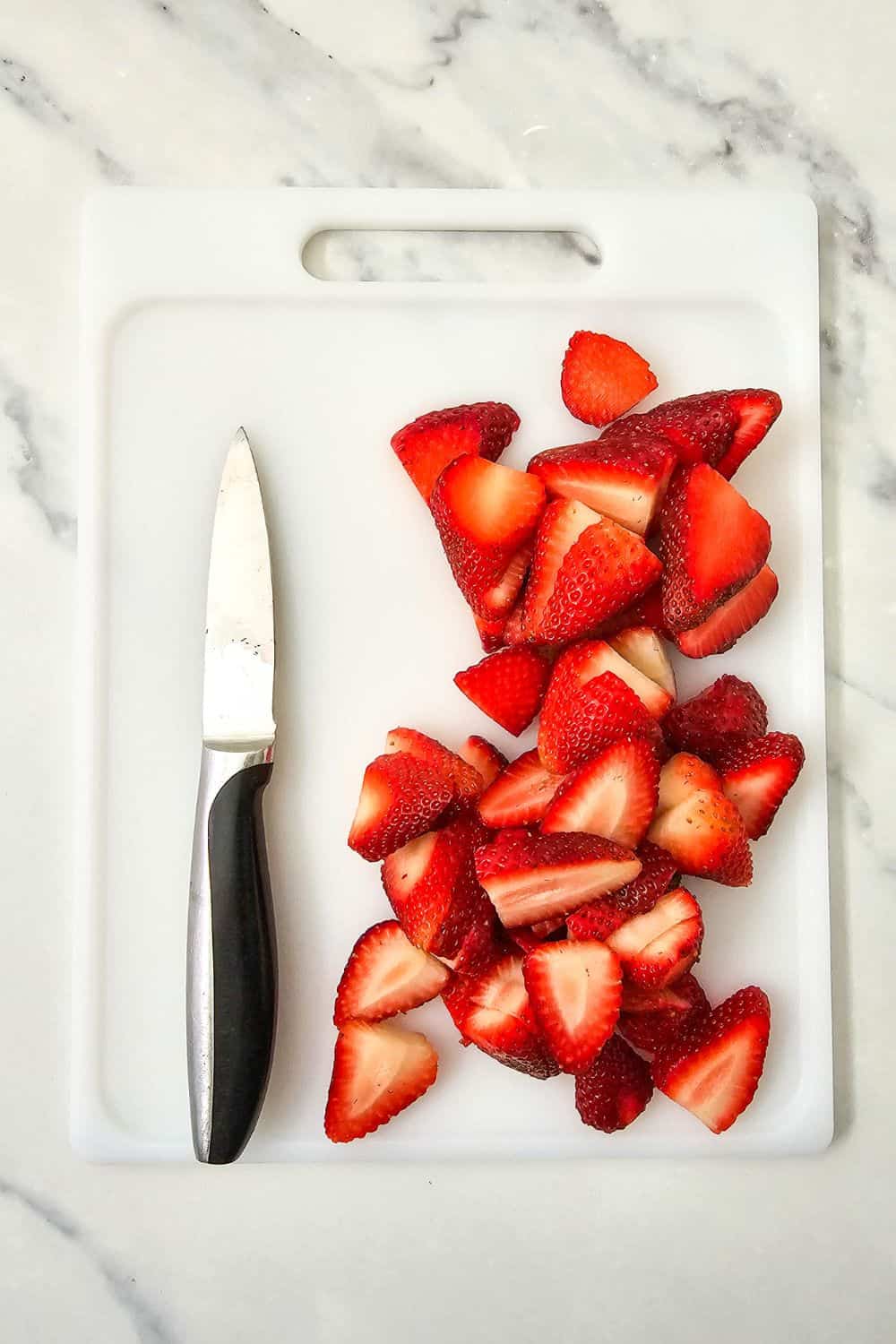 Red, White and Blue Fruit Pizza (Easy Patriotic Dessert)