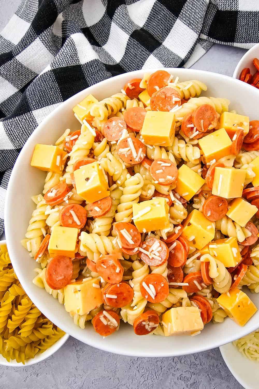 Pepperoni and Cheese Pasta Salad (Pizza in a Bowl!)