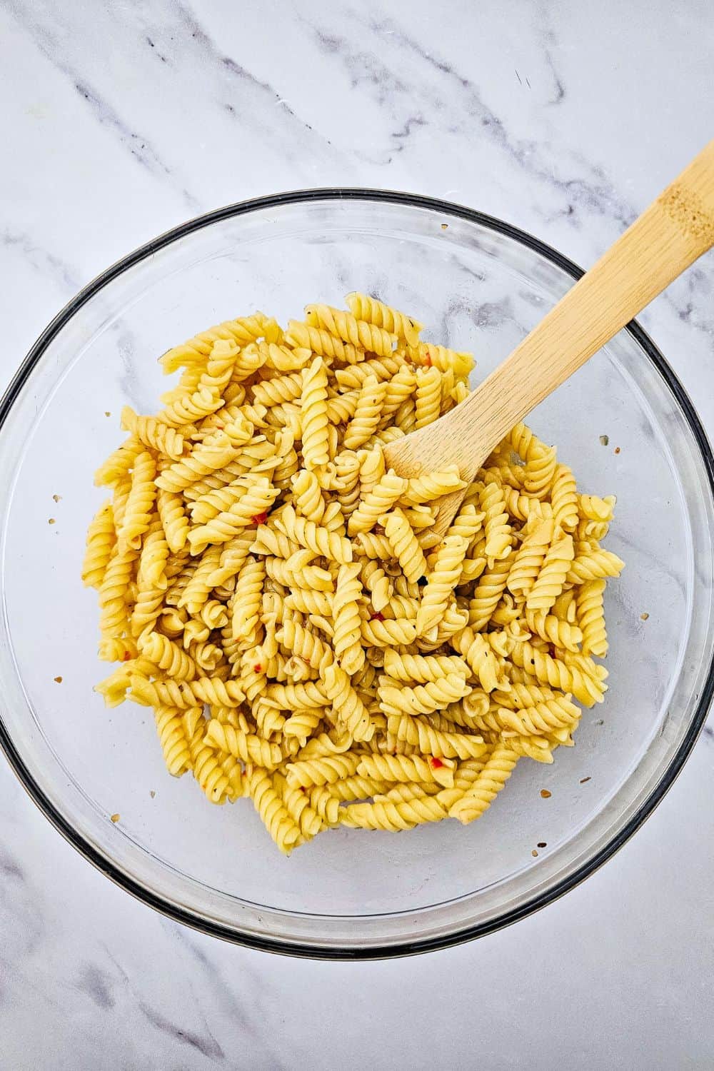 Pepperoni and Cheese Pasta Salad (Pizza in a Bowl!)