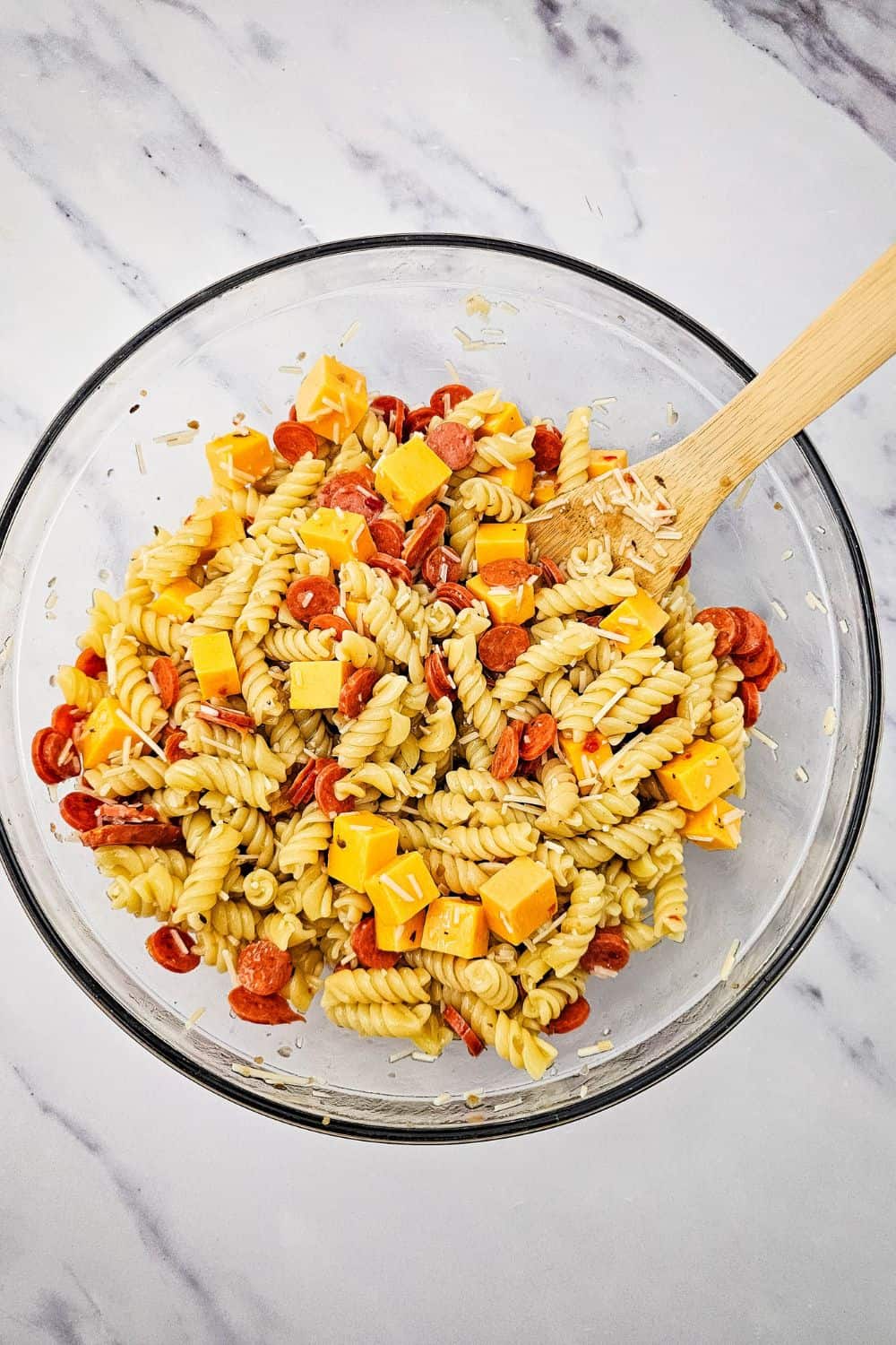 Pepperoni and Cheese Pasta Salad (Pizza in a Bowl!)