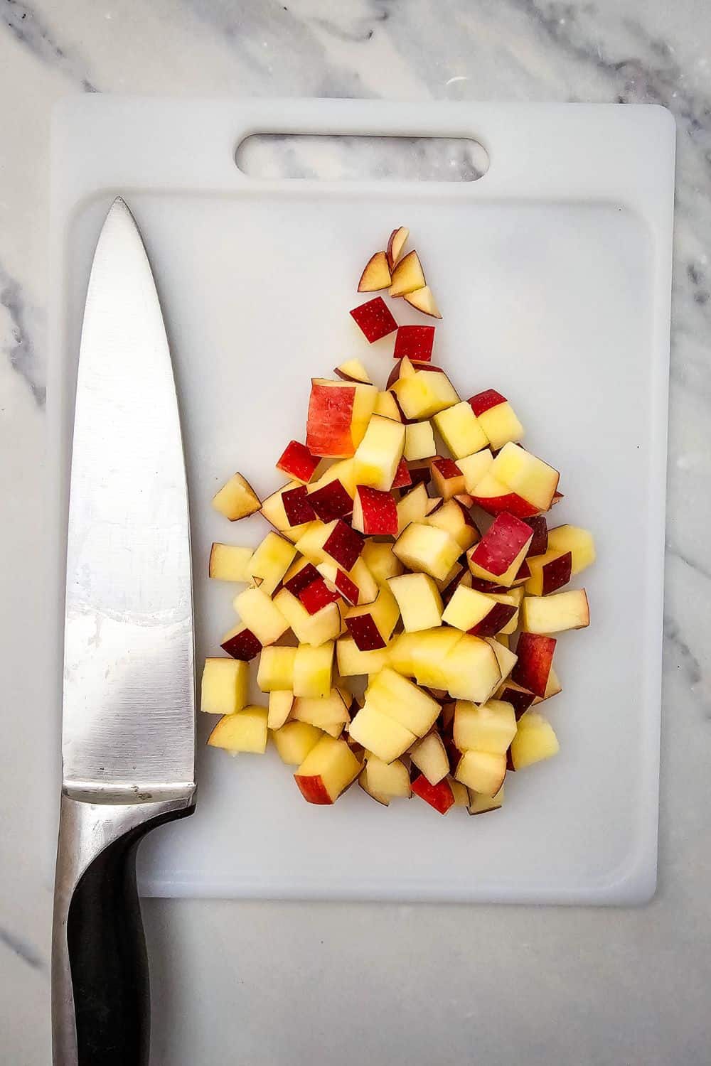 Apple Cranberry Coleslaw – Crisp, Sweet & Tangy Side Dish