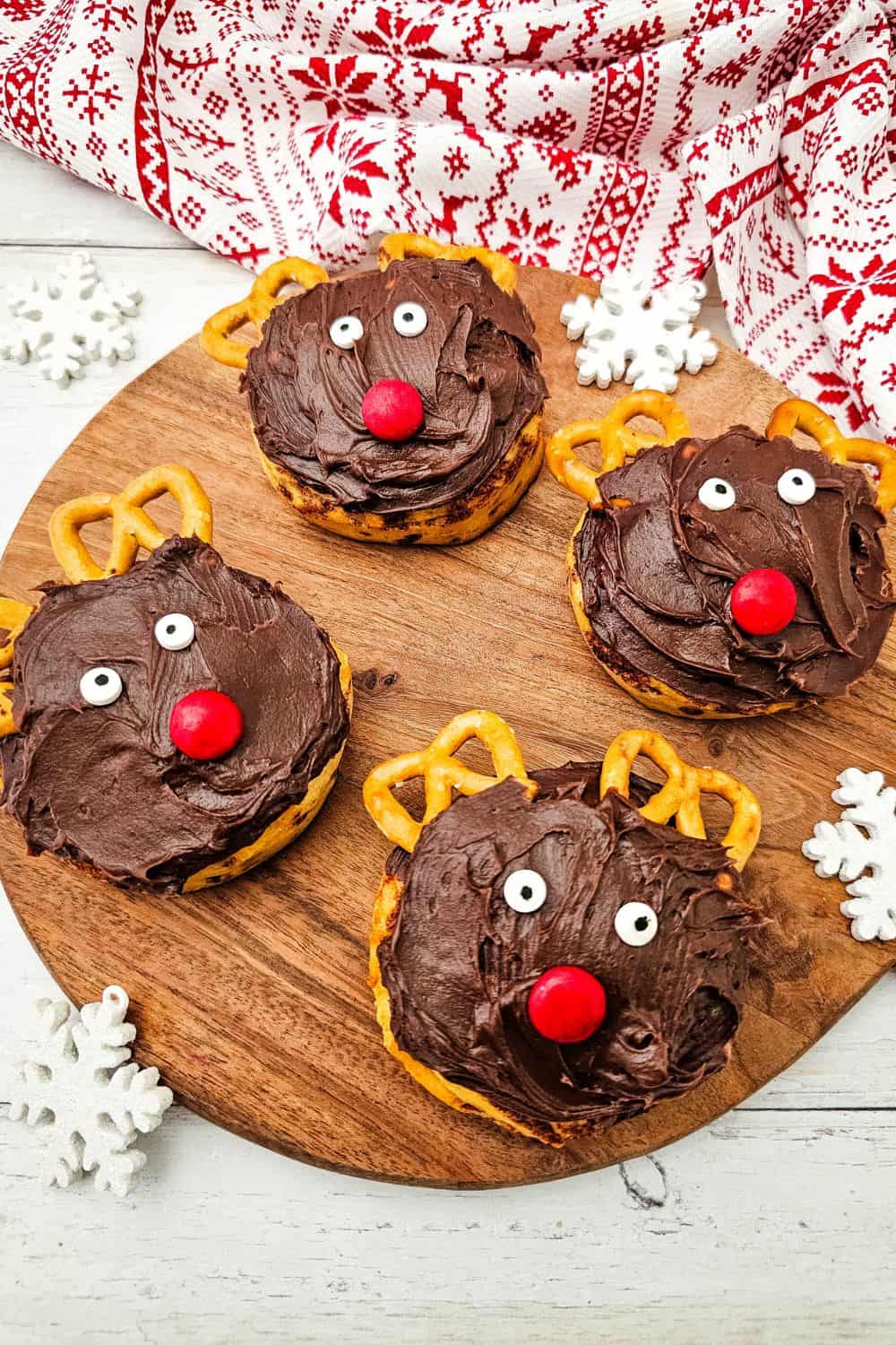 Easy Christmas Morning Breakfast - Adorable Reindeer Cinnamon Rolls